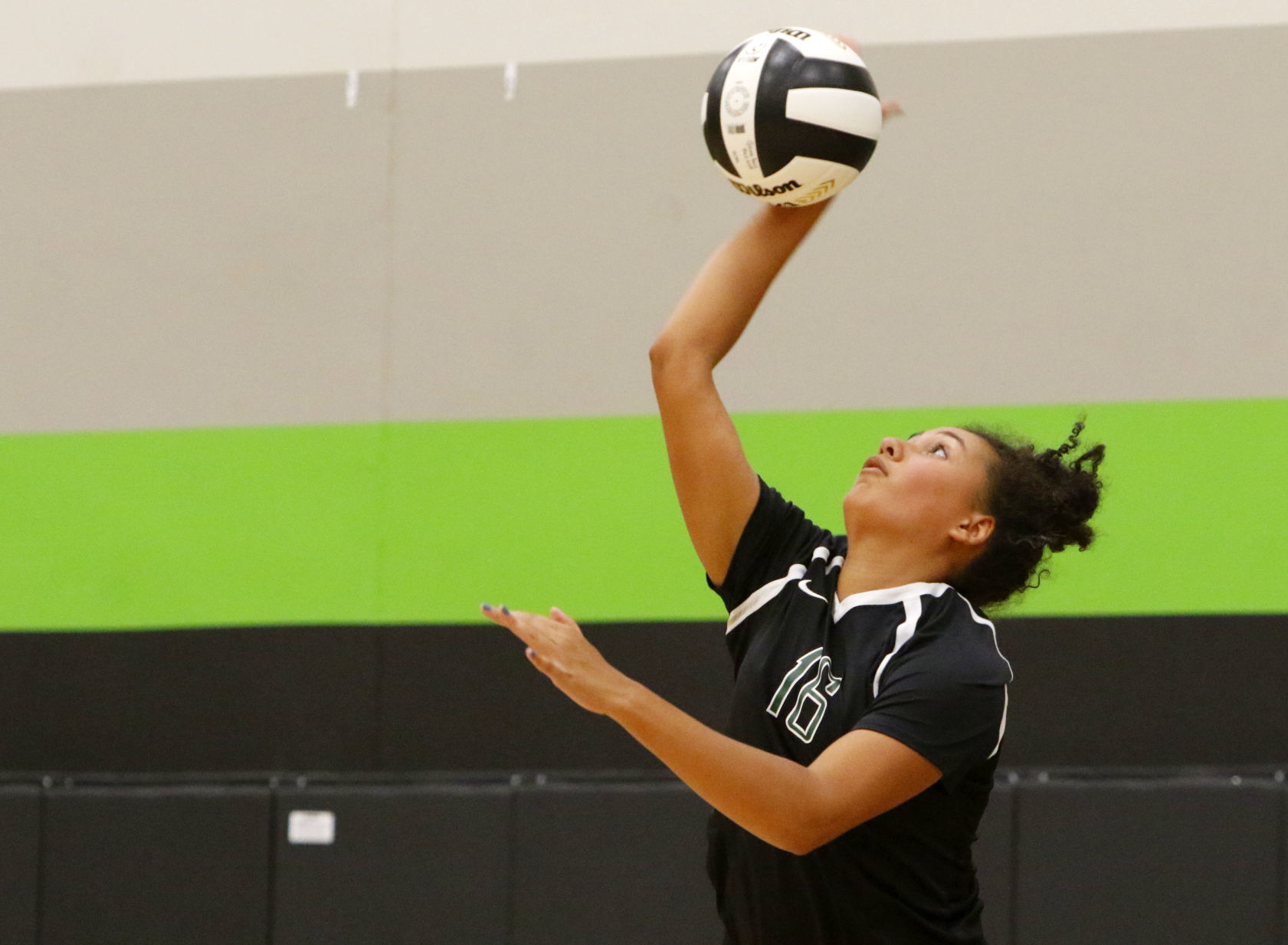Bishop Noll at Illiana Christian volleyball